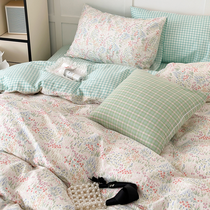 91家纺网 家纺一手货源 找家纺 昔可家纺 2024新款13372全棉亲肤四件套-小花系列 春日小花