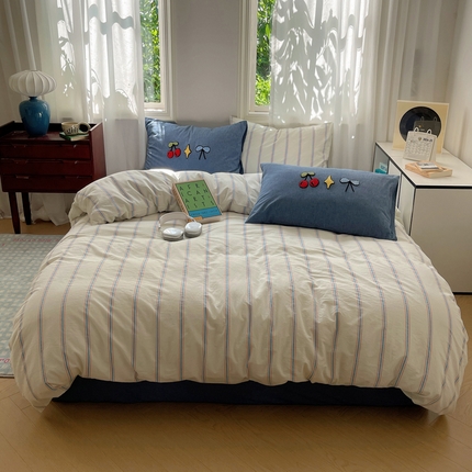 桃子家居 2024新款A类色织毛巾绣条纹小清新野原混搭纯棉系列四件套 色织水洗棉-牛仔樱桃