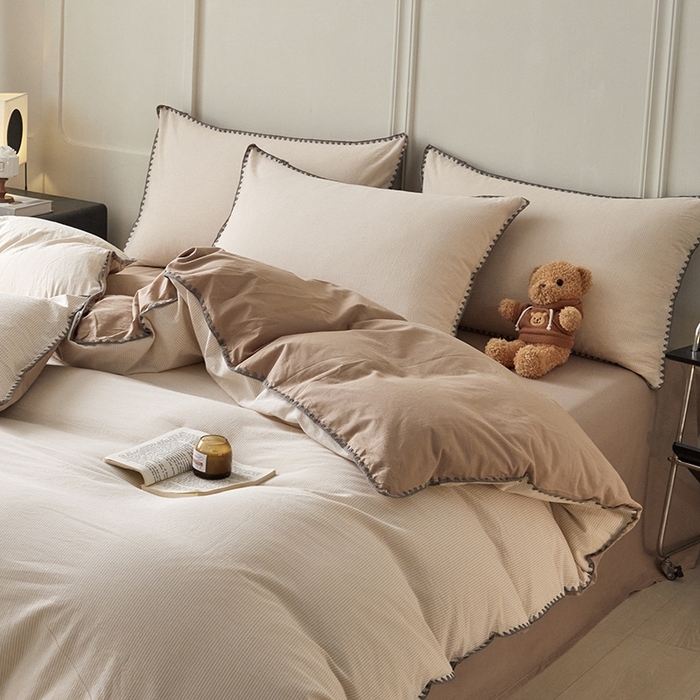 91家纺网 家纺一手货源 找家纺 吉象家纺 2024新款A类全棉色织水洗棉贝壳边三角针四件套    秘境奶咖