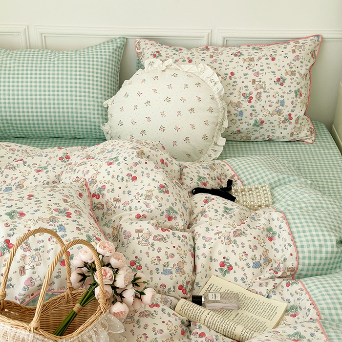 91家纺网 家纺一手货源 找家纺 昔可家纺 2024新款全棉拼接嵌绳款四件套 蘑菇兔兔庄园