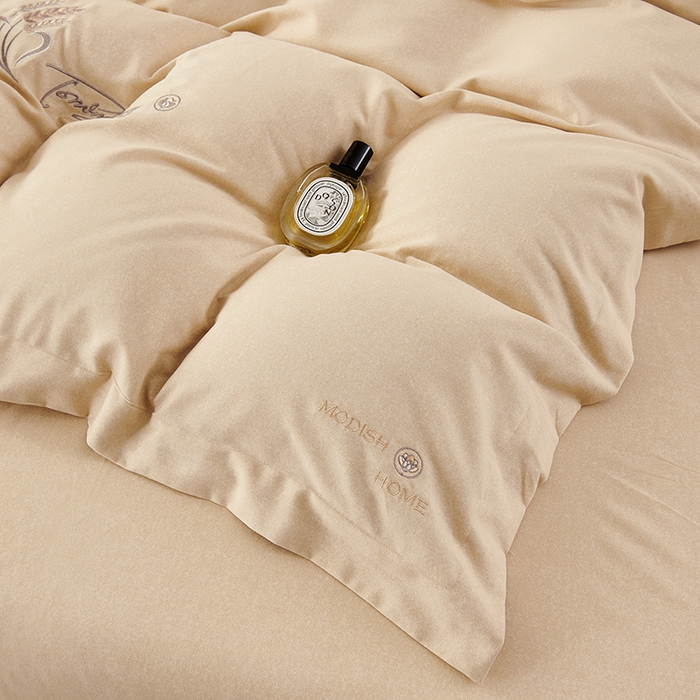 91家纺网 家纺一手货源 找家纺 U品汇 2024新品生态加厚长绒棉纯棉绣花40S全棉磨毛刺绣四件套宽边款 七里香 -香槟金