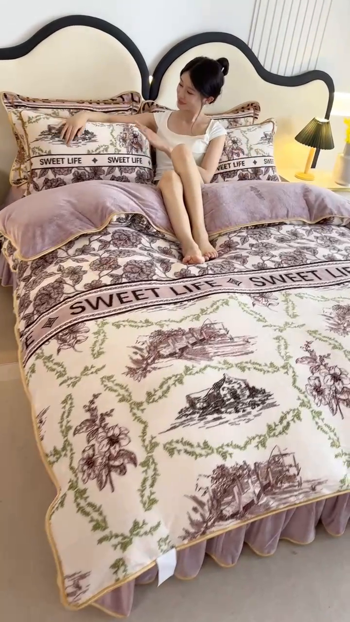 91家纺网 家纺一手货源 找家纺 爱洛 2024新款日产过万爆款印花牛奶绒四件套 江山如画