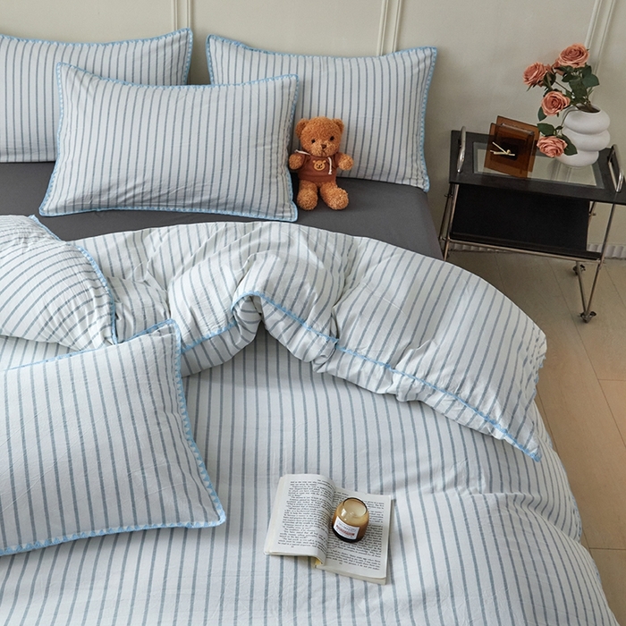 91家纺网 家纺一手货源 找家纺 吉象家纺 2024新款A类全棉色织水洗棉贝壳边三角针四件套    时光浅蓝