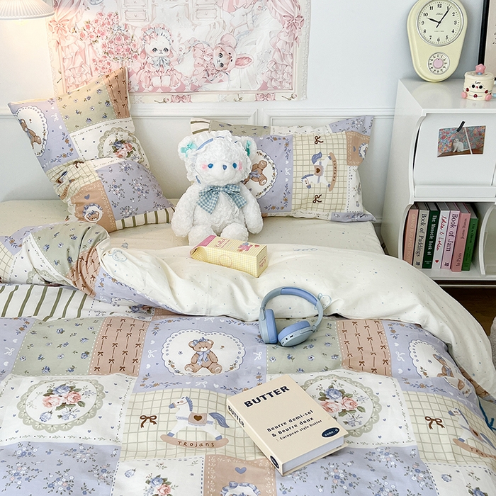 91家纺网 家纺一手货源 找家纺 昔可家纺 2024新款13070全棉四件套系列第二批 木马莉丝熊