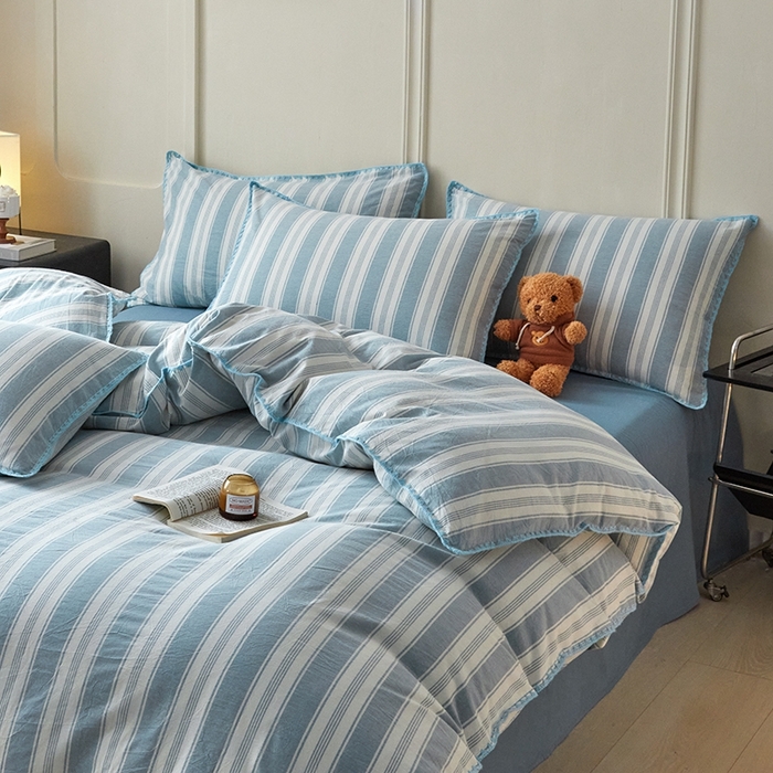 91家纺网 家纺一手货源 找家纺 吉象家纺 2024新款A类全棉色织水洗棉贝壳边三角针四件套    青春浅蓝