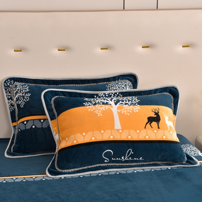 91家纺网 家纺一手货源 找家纺 绒宴 2025新款8.5斤牛奶绒金貂法莱绒床裙款保暖四件套 秋日森林-鹿