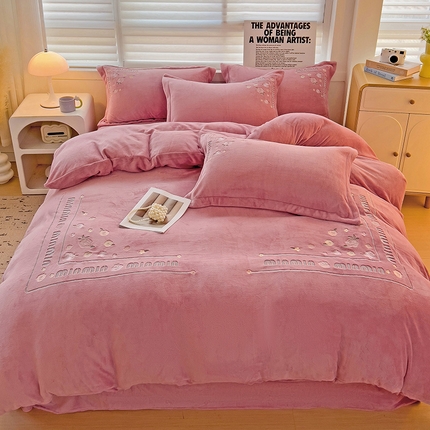 星尚家纺 2024新款全消光A类牛奶绒四件套-曼妙花园 豆沙粉