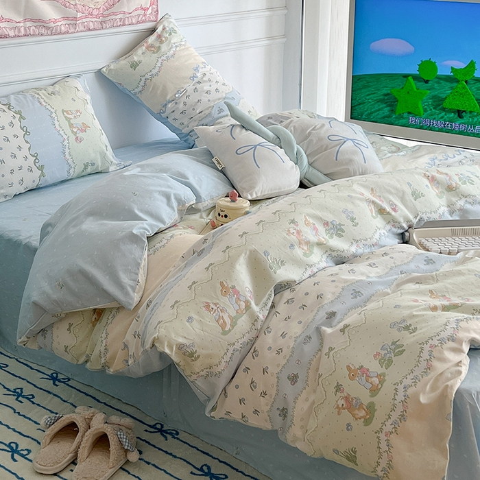 91家纺网 家纺一手货源 找家纺 昔可家纺 2024新款13372全棉亲肤四件套-卡通系列 果实草莓兔