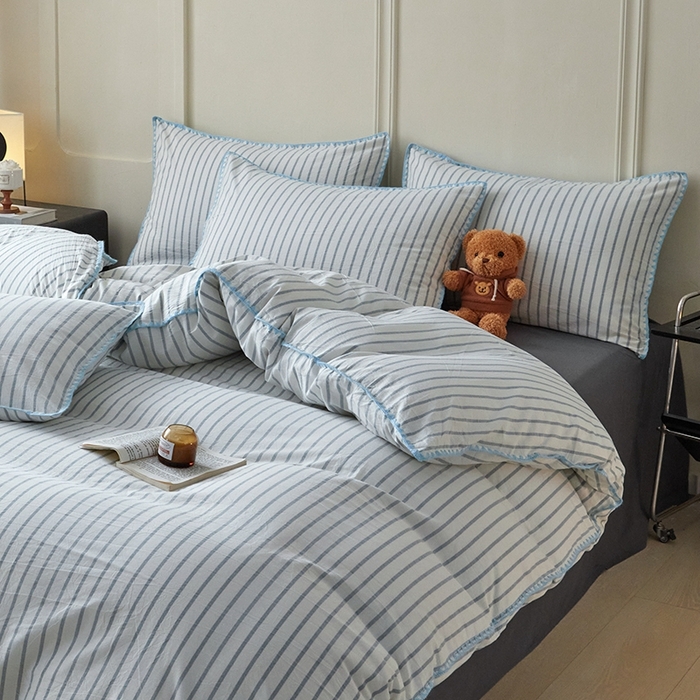 91家纺网 家纺一手货源 找家纺 吉象家纺 2024新款A类全棉色织水洗棉贝壳边三角针四件套    时光浅蓝