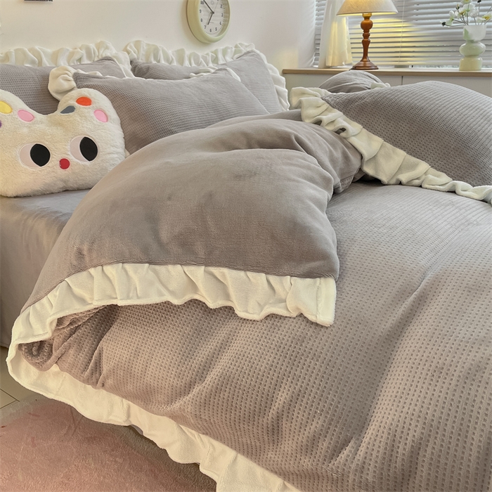 91家纺网 家纺一手货源 找家纺 星座家纺 2025新款华夫格花边款牛奶绒四件套 华夫格-火山灰