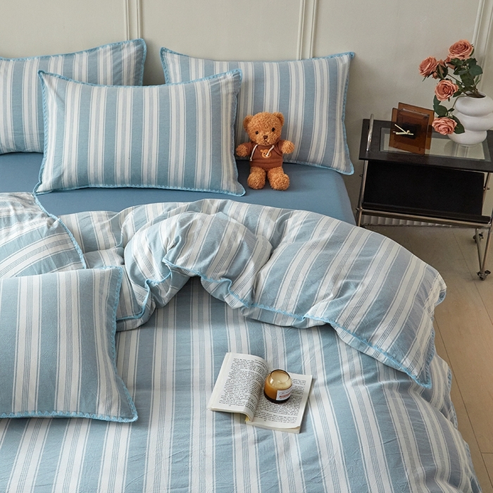 91家纺网 家纺一手货源 找家纺 吉象家纺 2024新款A类全棉色织水洗棉贝壳边三角针四件套    青春浅蓝