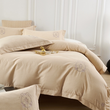 U品汇 2024新品生态加厚长绒棉纯棉绣花40S全棉磨毛刺绣四件套宽边款 梵诗迪 -香槟金