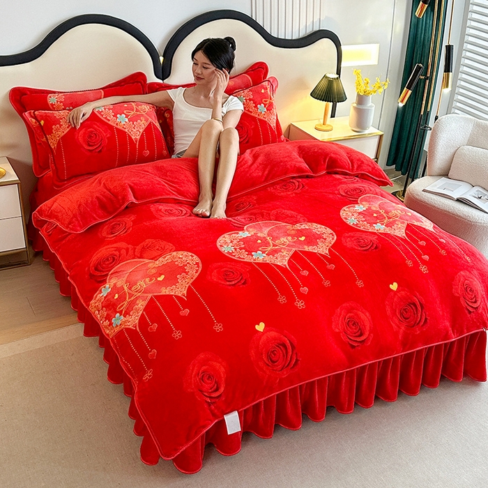 91家纺网 家纺一手货源 找家纺 爱洛 2024新款日产过万爆款印花牛奶绒四件套 玫瑰家园