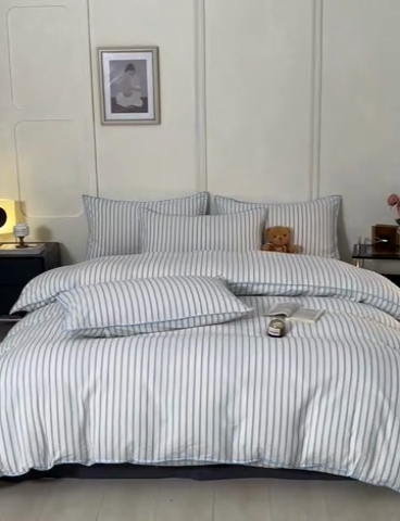 91家纺网 家纺一手货源 找家纺 吉象家纺 2024新款A类全棉色织水洗棉贝壳边三角针四件套    时光浅蓝