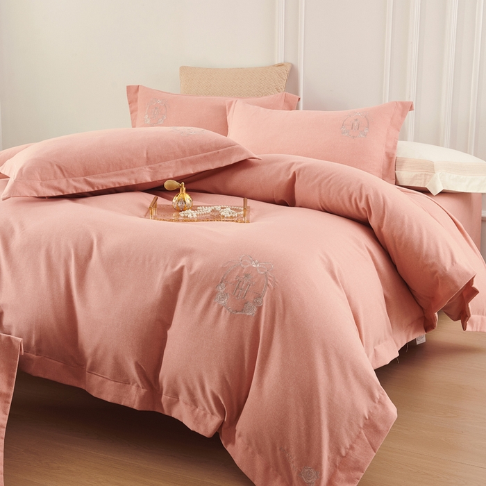 91家纺网 家纺一手货源 找家纺 U品汇 2024新品生态加厚长绒棉纯棉绣花40S全棉磨毛刺绣四件套宽边款 梵诗迪 -豆沙