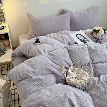 91家纺网 家纺一手货源 找家纺 （总）六巷胡同 2024新款INS博主风山茶花牛奶绒四件套