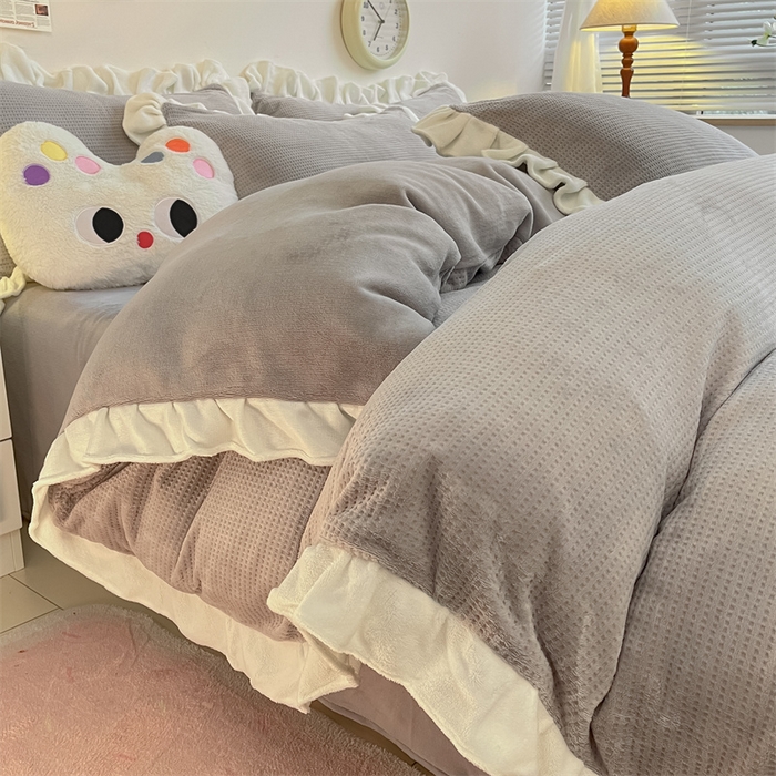 91家纺网 家纺一手货源 找家纺 星座家纺 2025新款华夫格花边款牛奶绒四件套 华夫格-火山灰