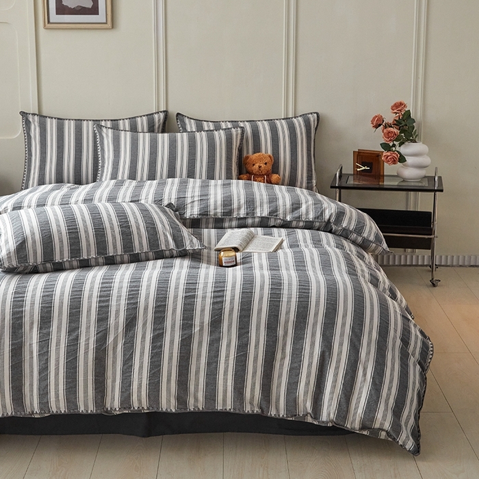 91家纺网 家纺一手货源 找家纺 吉象家纺 2024新款A类全棉色织水洗棉贝壳边三角针四件套    青春浅灰