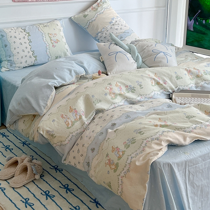 91家纺网 家纺一手货源 找家纺 昔可家纺 2024新款13372全棉亲肤四件套-卡通系列 果实草莓兔