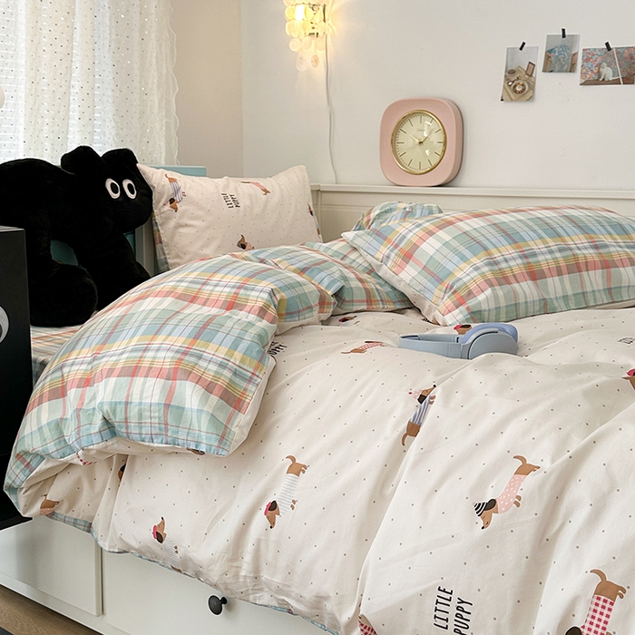 91家纺网 家纺一手货源 找家纺 昔可家纺 2024新款13372全棉亲肤四件套-卡通系列 腊肠小狗狗