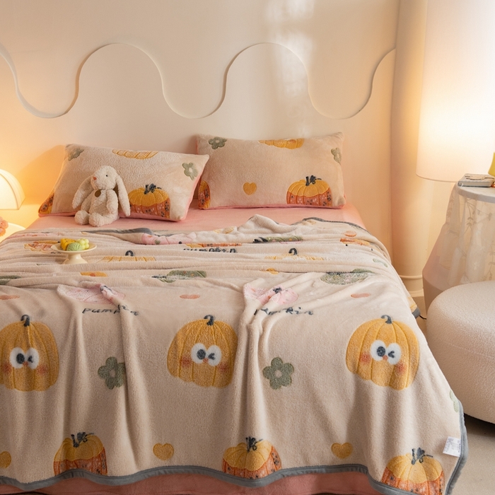 91家纺网 家纺一手货源 找家纺 慕梵家居 2024新款雪花绒多功能包边毛毯 小南瓜