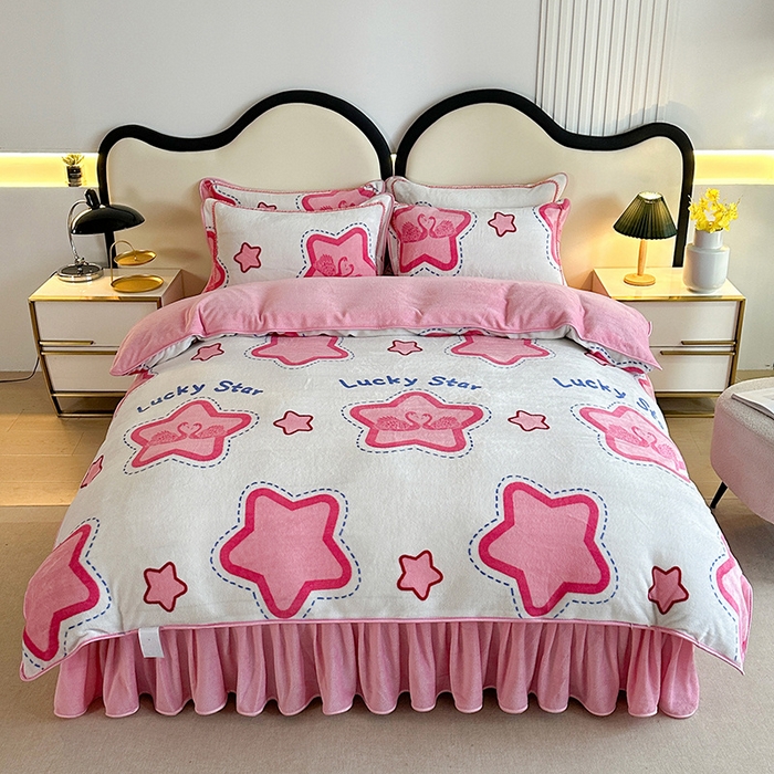 91家纺网 家纺一手货源 找家纺 爱洛 2024新款日产过万爆款印花牛奶绒四件套 花儿朵朵