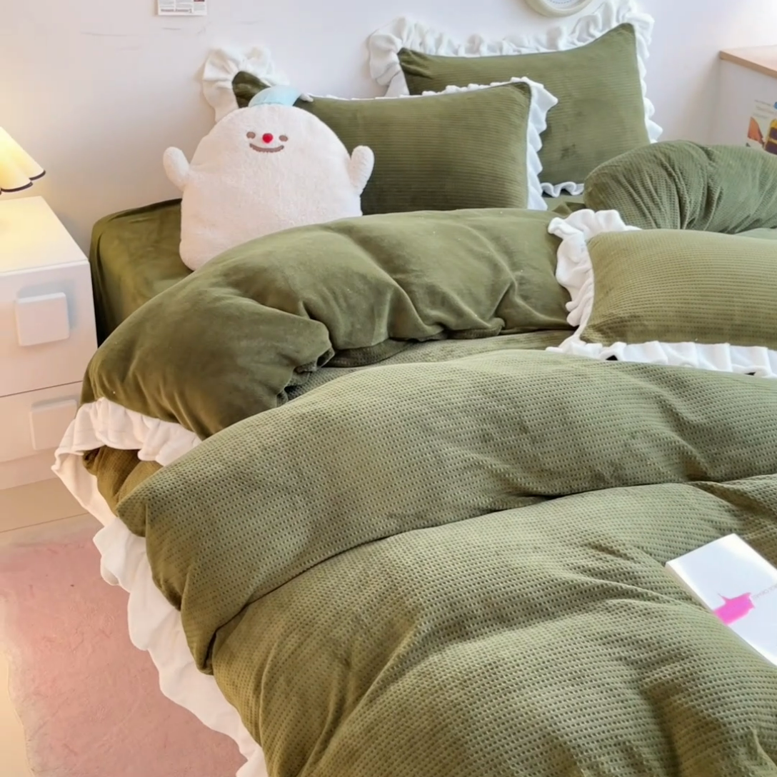 91家纺网 家纺一手货源 找家纺 星座家纺 2025新款华夫格花边款牛奶绒四件套 华夫格-橄榄绿
