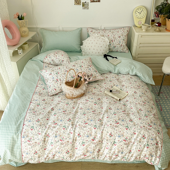 91家纺网 家纺一手货源 找家纺 昔可家纺 2024新款全棉拼接嵌绳款四件套 蘑菇兔兔庄园