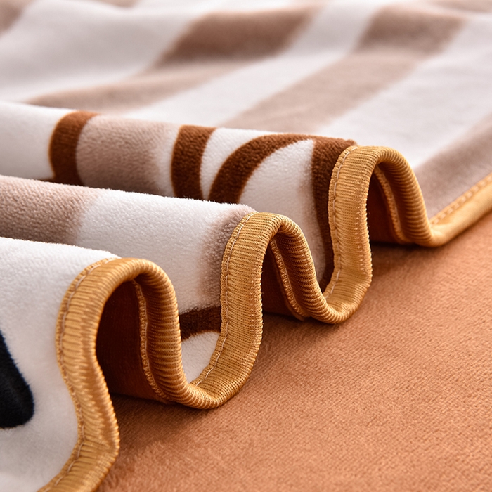 91家纺网 家纺一手货源 找家纺 德比尔斯 2025新款牛奶绒床裙四件套8-9斤法莱绒直播爆款日产2万套凯利