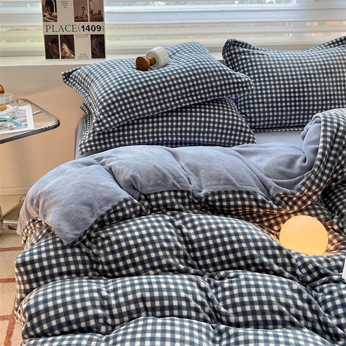 91家纺网 家纺一手货源 找家纺 启程家纺 2024新款无印风A类牛奶绒四件套 小格子-蓝灰