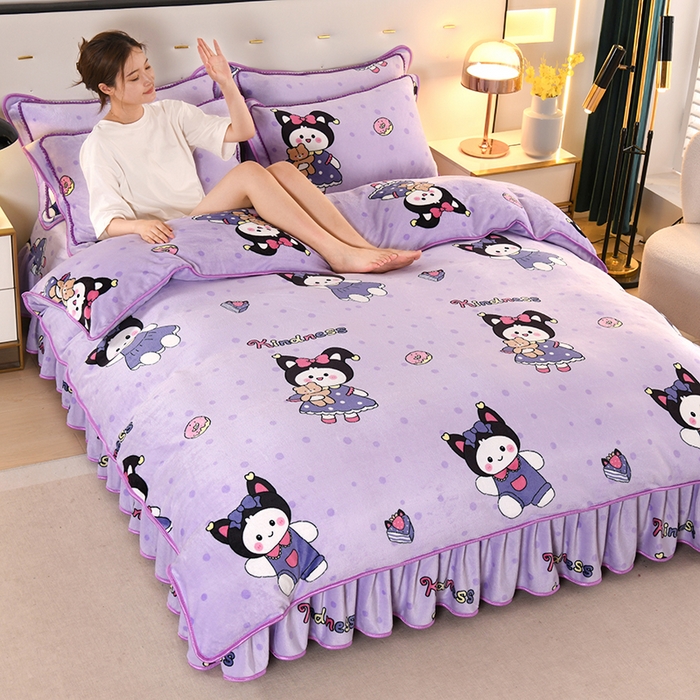 91家纺网 家纺一手货源 找家纺 爱洛家纺 2024新款高克重牛奶绒印花四件套 库洛米-紫