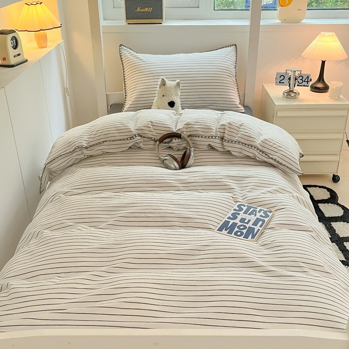 91家纺网 家纺一手货源 找家纺 吉象家纺 2025新款全棉水洗棉三角针学生三件套四件套 时光-横条