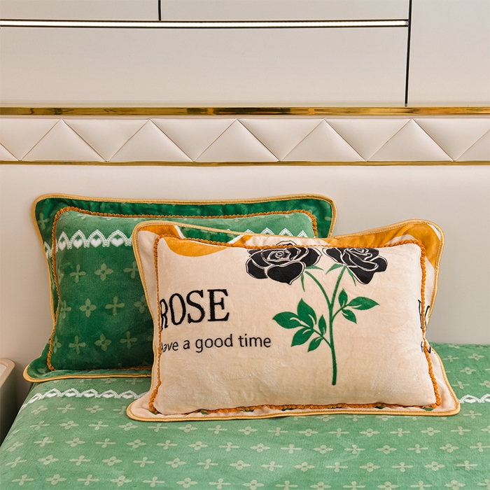 91家纺网 家纺一手货源 找家纺 爱洛家纺 2024新款高克重牛奶绒印花四件套 玫瑰之约