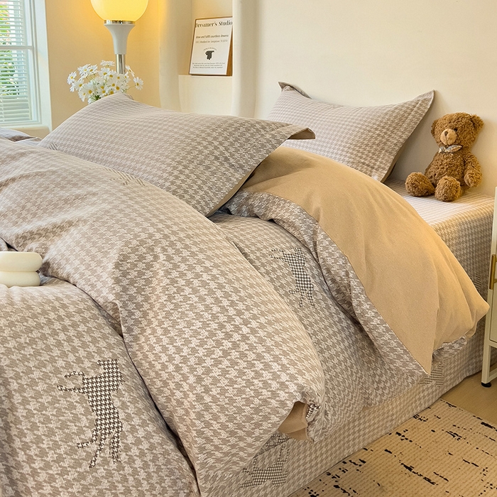 91家纺网 家纺一手货源 找家纺 2024新款全棉印花磨毛系列四件套 摩卡棕