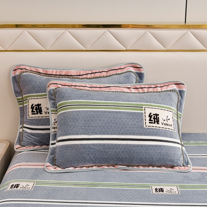 91家纺网 家纺一手货源 找家纺 爱洛家纺 2024新款高克重牛奶绒印花四件套 彩色条纹