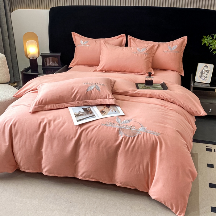 91家纺网 家纺一手货源 找家纺 昊翔家纺 2025新款全棉磨毛绣花四件套叶之秋-粉玉