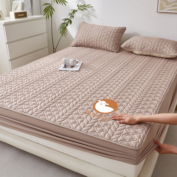 91家纺网 家纺一手货源 找家纺 卡派 2024新款大床款羊毛床笠-富贵竹 富贵竹-卡其