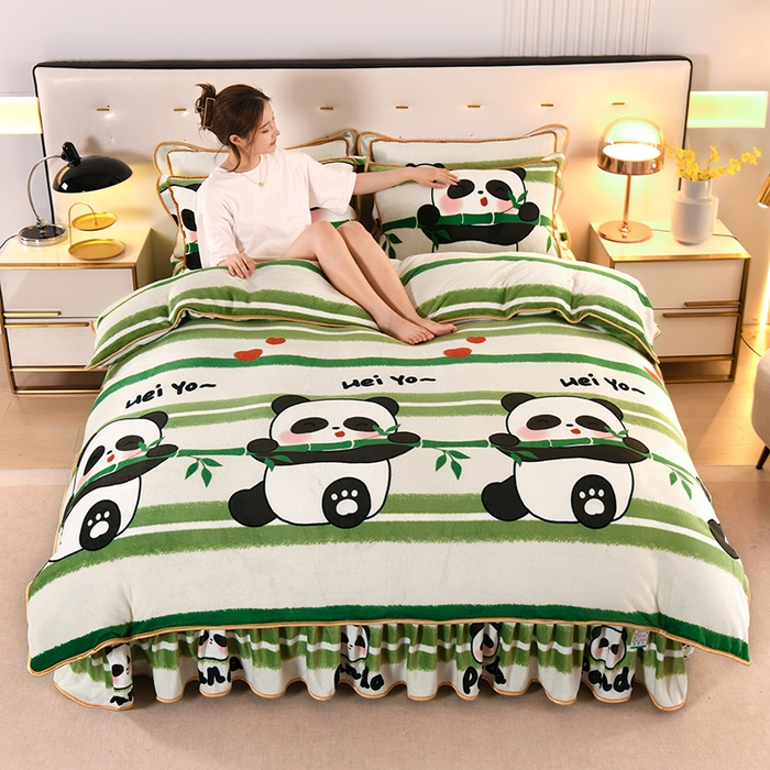 91家纺网 家纺一手货源 找家纺 爱洛家纺 2024新款高克重牛奶绒印花四件套 小熊猫