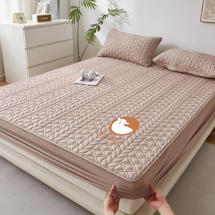 91家纺网 家纺一手货源 找家纺 卡派 2024新款大床款羊毛床笠-富贵竹 富贵竹-卡其