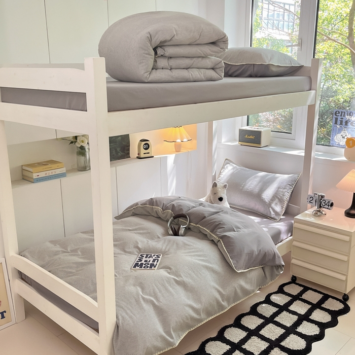 91家纺网 家纺一手货源 找家纺 吉象家纺 2025新款全棉水洗棉三角针学生三件套四件套 秘境-浅灰