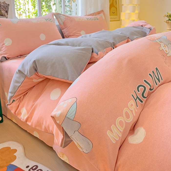 91家纺网 家纺一手货源 找家纺 2024新款全棉印花磨毛系列四件套 雨季蘑菇