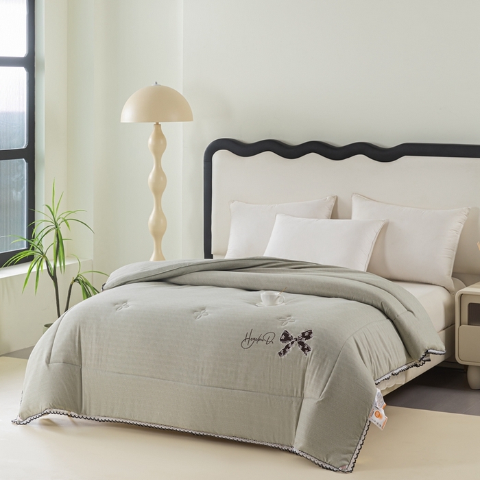 91家纺网 家纺一手货源 找家纺 （总）爱宝被业 2024新款糯糯棉绣花纤维被