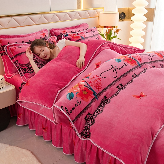 91家纺网 家纺一手货源 找家纺 爱洛家纺 2024新款高克重牛奶绒印花四件套 花梦里