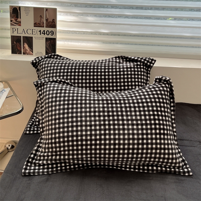 91家纺网 家纺一手货源 找家纺 启程家纺 2024新款无印风A类牛奶绒四件套 小格子-深灰