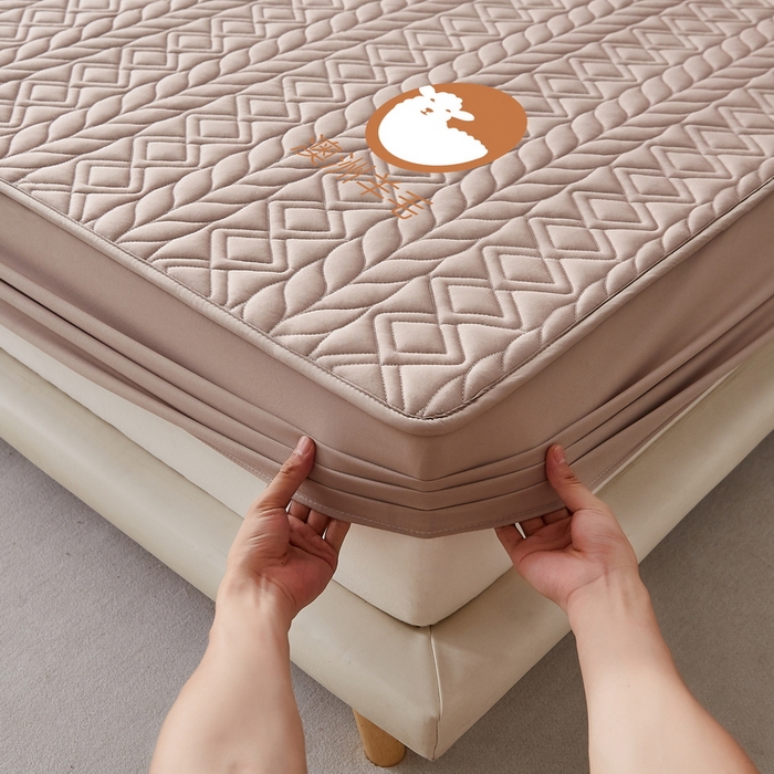 91家纺网 家纺一手货源 找家纺 卡派 2024新款大床款羊毛床笠-富贵竹 富贵竹-卡其