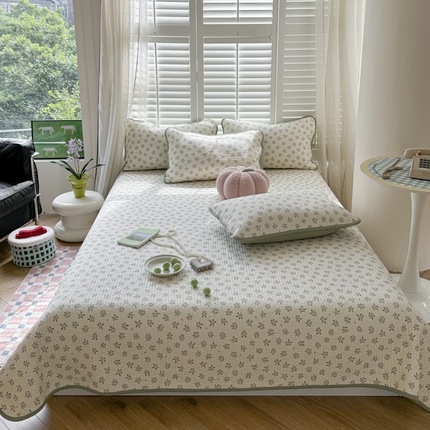 茉夕家纺 2024新款双面全棉夹棉床盖系列 花田里1