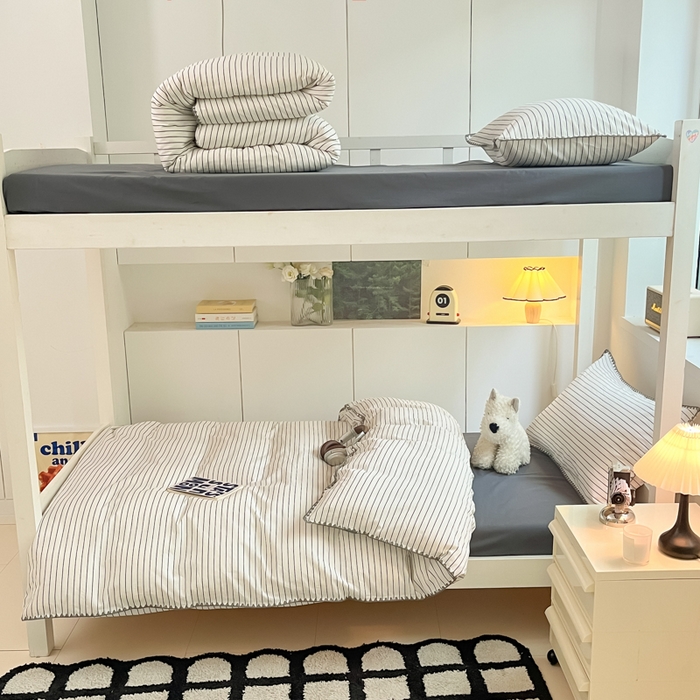 91家纺网 家纺一手货源 找家纺 吉象家纺 2025新款全棉水洗棉三角针学生三件套四件套 时光-横条