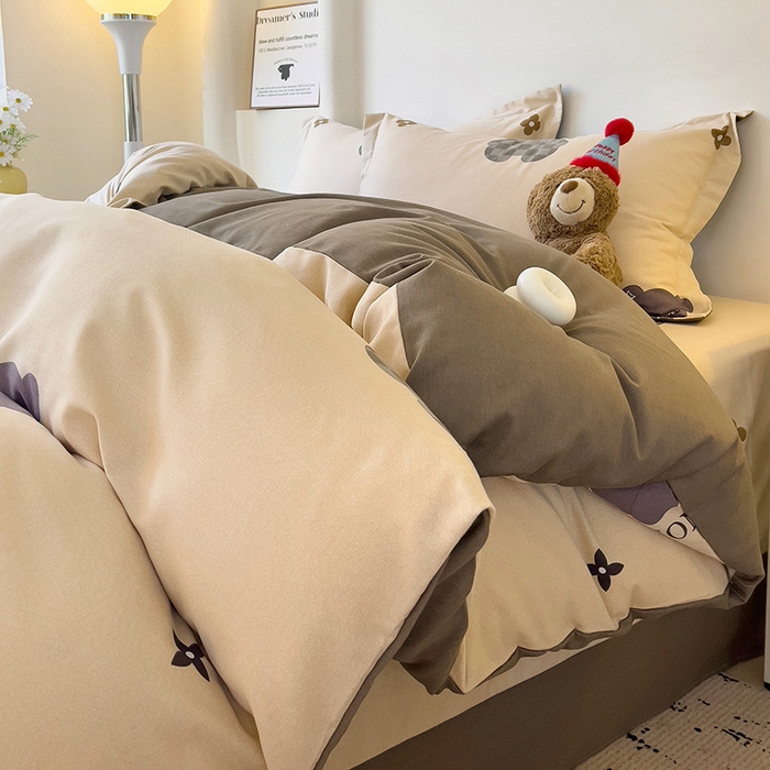 91家纺网 家纺一手货源 找家纺 2024新款全棉印花磨毛系列四件套 欧尼熊