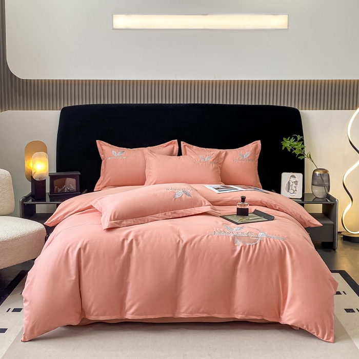 91家纺网 家纺一手货源 找家纺 昊翔家纺 2025新款全棉磨毛绣花四件套叶之秋-粉玉