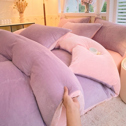 91家纺网 家纺一手货源 找家纺 （总）2025新款 【风格一】纯色牛奶绒四件套牛奶绒被套雪花绒被套塔芙绒被套金貂绒四件套雕花绒四件套直播跨境外贸